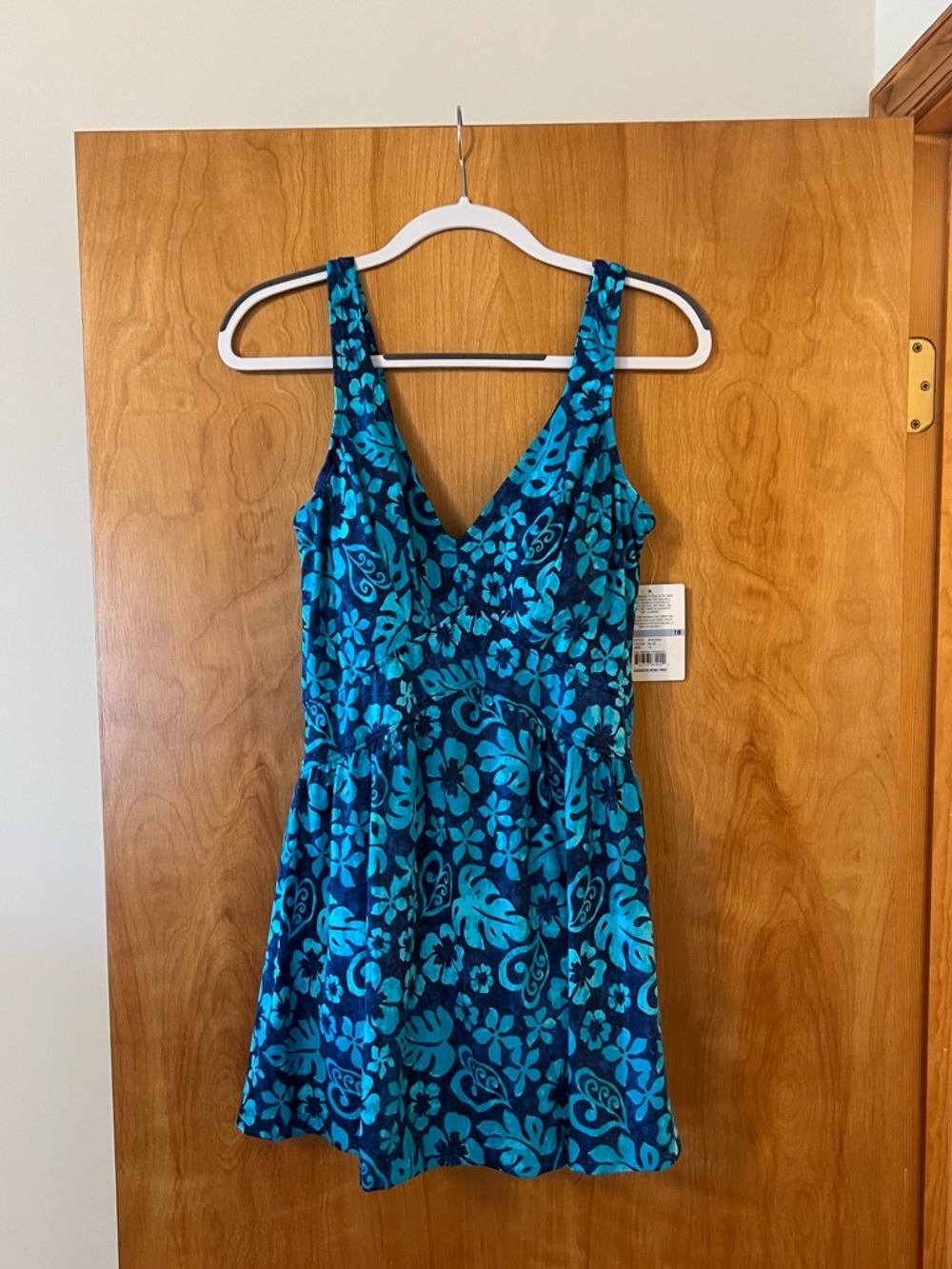 Maxine Of Hollywood Women’s Swim Dress Blue Leaves Floral One Piece NWT Size 18